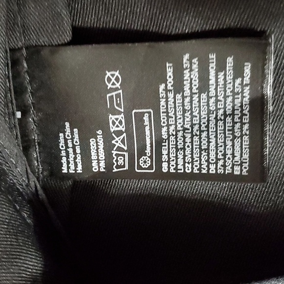 NWOT H & M Women's Black Silver Metallic Jacket With Glitter Size 12 - Picture 10 of 10